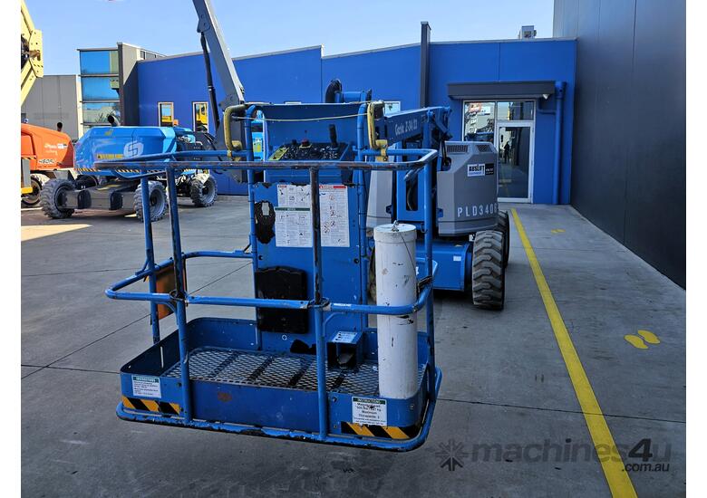caption 2018 Genie Z34/22 IC - 34ft Diesel Knuckle Boom Lift - Designed for Precision!