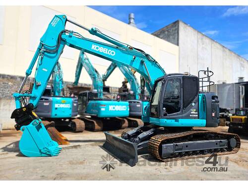 KOBELCO SK235SR-2 EXCAVATOR