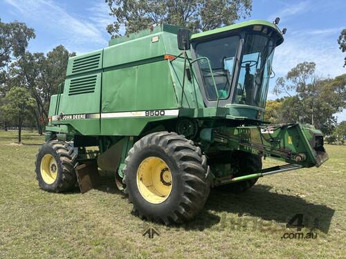 John Deere 9500 Harvester and 930 Front