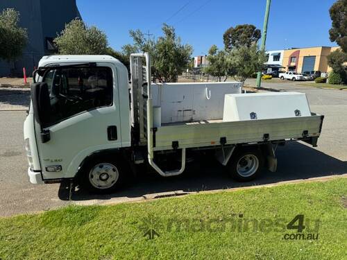 Truck Isuzu NLR 45-150 2016 Car Licence Manual 109509km 1GBN174 SN1708