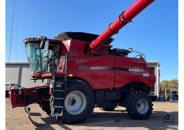2017 CASE IH 7240 COMBINE & 2016 MACDON D65 40' DRAPER FRONT