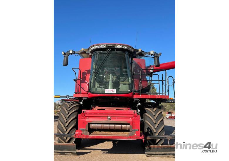 2017 CASE IH 7240 COMBINE & 2016 MACDON D65 40' DRAPER FRONT