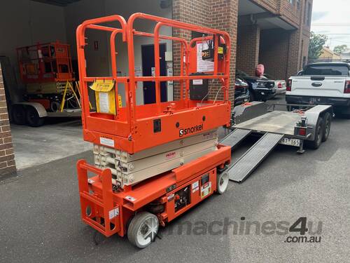 Used SNORKEL S1930E Scissor Lift