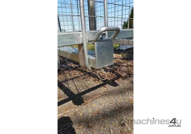 caption 2024 NMG BLOCK CAGE GALVANISED BDN-6F