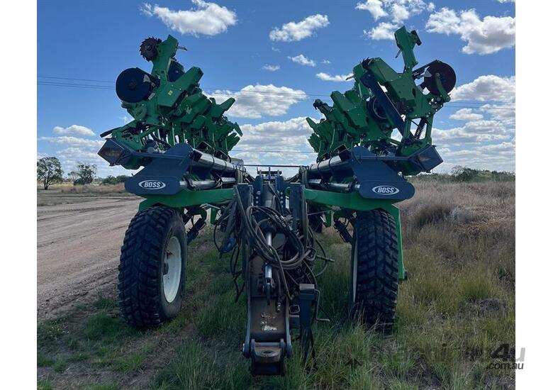 2015 BOSS AGRICULTURE 24 METRE PRECISION PLANTER 