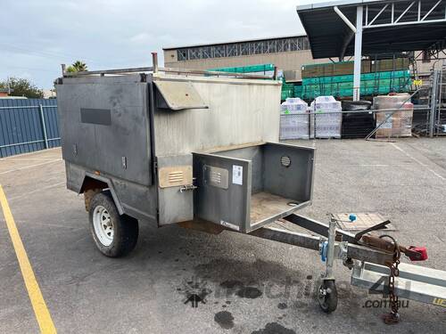 caption 2010 Premier Trailers T20 Box Trailer
