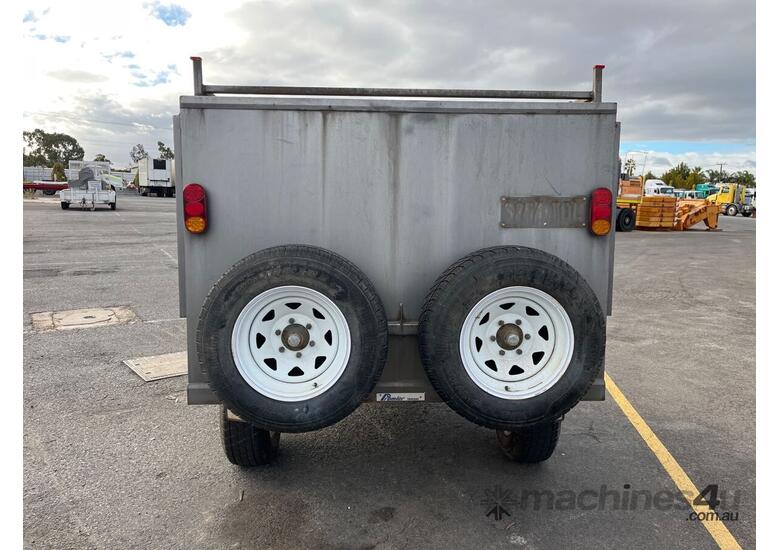 caption 2010 Premier Trailers T20 Box Trailer