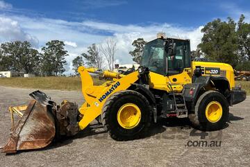 Komatsu 2020   WA320-8