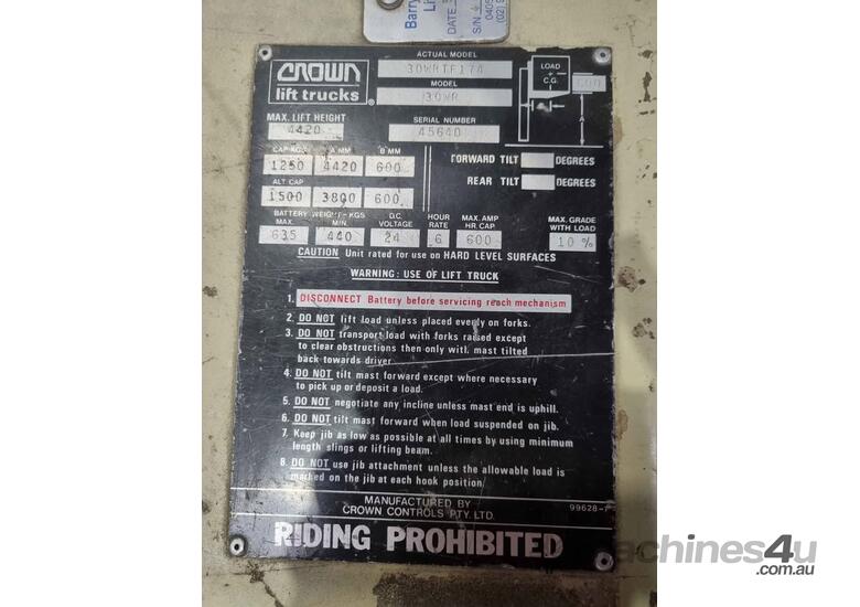 caption Crown 30WR Walkie Reach Stacker - 6 Month Old Battery