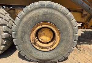 Volvo 2004   A40D 29