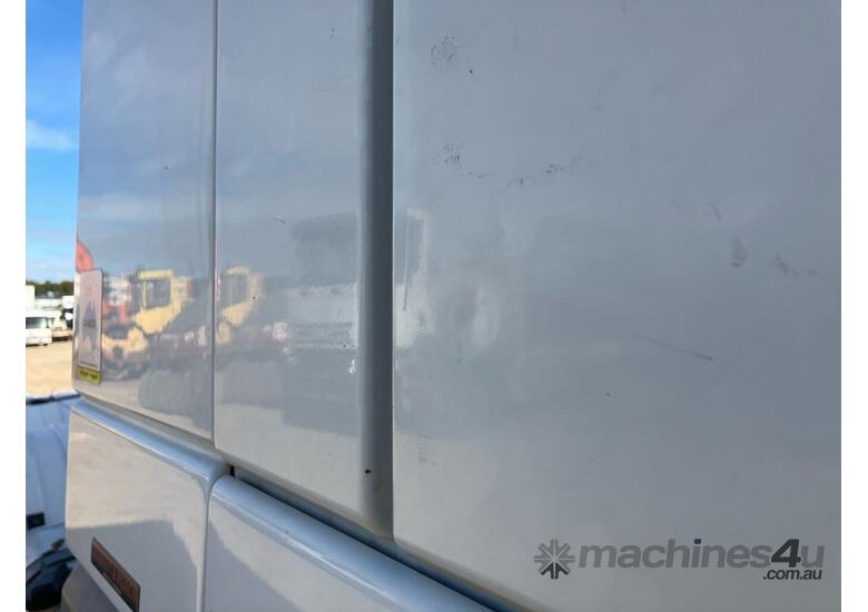 caption 2015 DAF XF105.510 6x4 Sleeper Cab Prime Mover