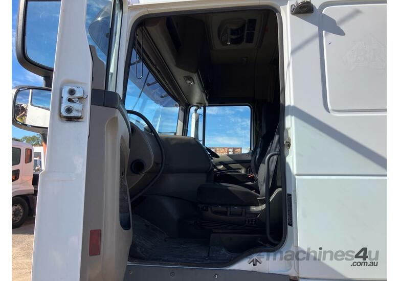 caption 2015 DAF XF105.510 6x4 Sleeper Cab Prime Mover