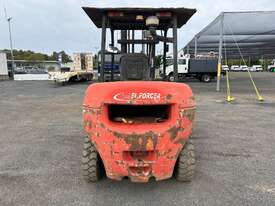 2011 Enforcer Forklift - picture2' - Click to enlarge