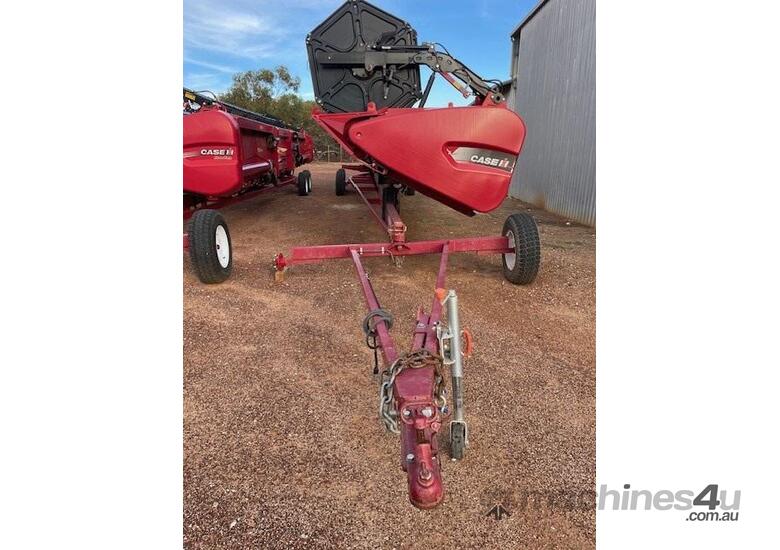 caption 2017 CASE IH 3050 41' VARIABLE CUTTER BAR HEAD FRONT