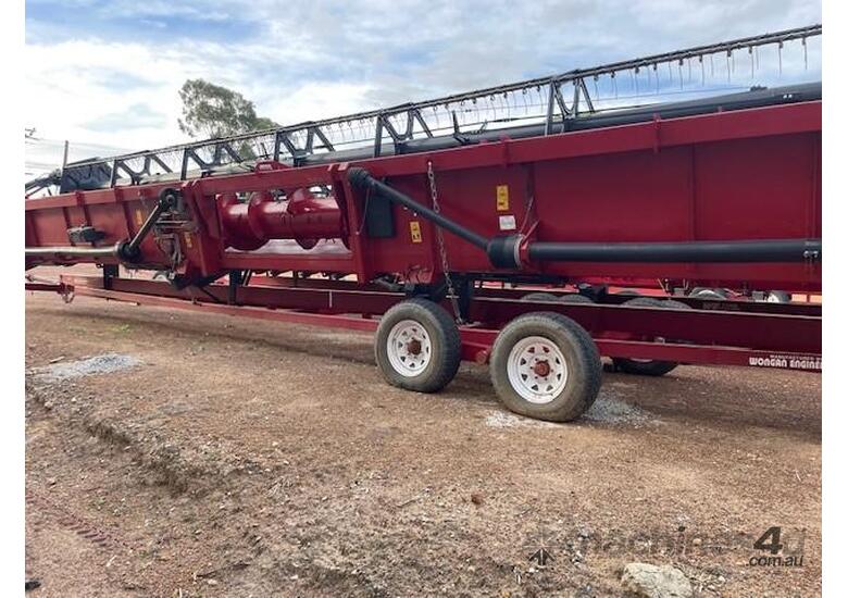 caption 2017 CASE IH 3050 41' VARIABLE CUTTER BAR HEAD FRONT