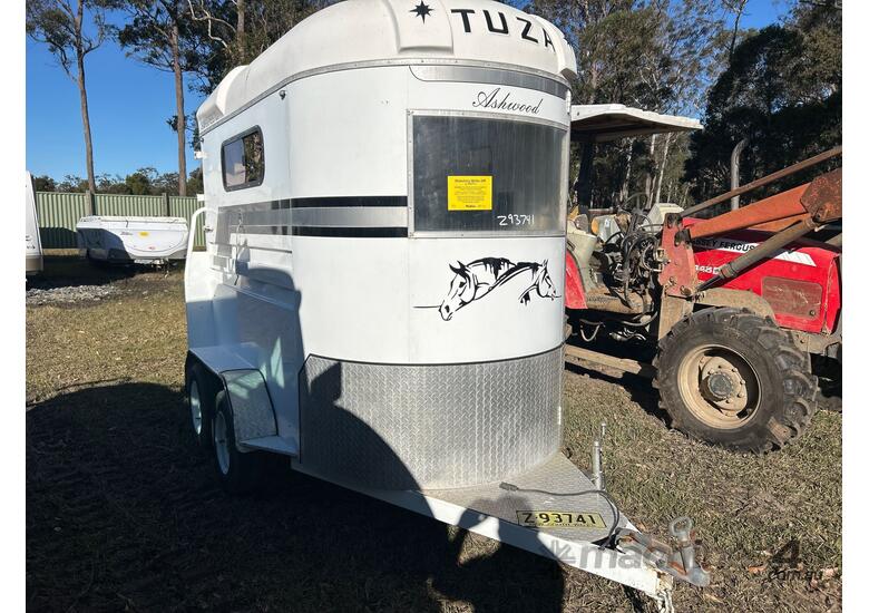 2015 Tuza Horse Float 2 Horse Straight Load