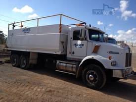 14,500 ltr water truck - picture0' - Click to enlarge
