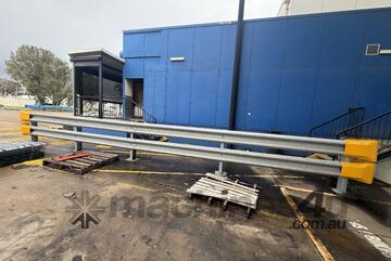 Guard Rail W-Beam Galvanised Road Hwy style Various Lengths Safety Barrier Bullnose Uprights Corner