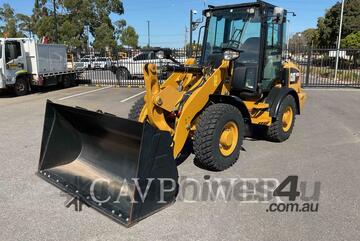 CAT 907M Wheel Loaders integrated Toolcarriers
