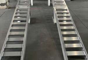 9m 7Tonne Center Supported Loading Ramps