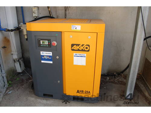 SCREW AIR COMPRESSOR