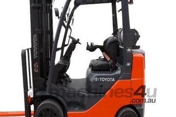 Toyota   328FG18 2015