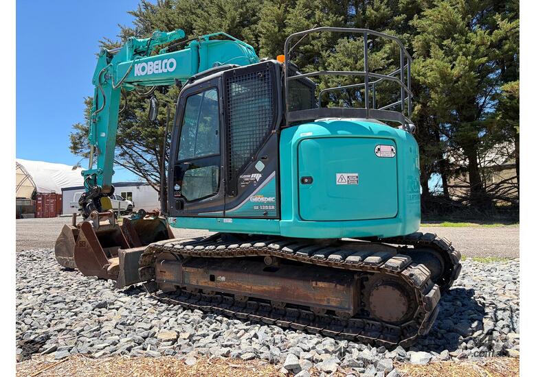 2016 Kobelco Sk135sr-3
