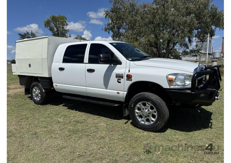 RAM 2500HD Cummins Turbo Diesel 4x4 Dualcab Traytop with Canopy Service Truck.  Ex Govt.