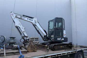 2015 Bobcat E35i Mini Excavator