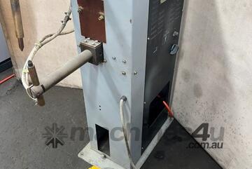 SIP PP-15 spot welder 15kva with CSW-02 control, pneumatic operation