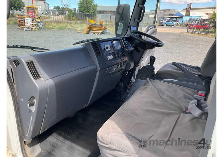 2021 Isuzu NPR 45-155 Table Top