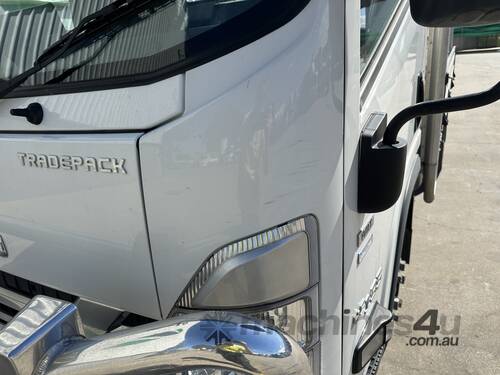 2024 Isuzu NPR 45-155 4x2 Tray Truck