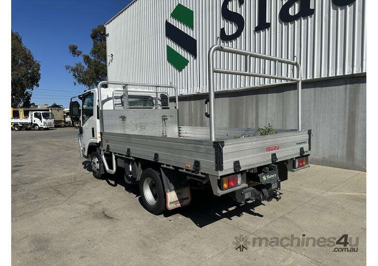2024 Isuzu NPR 45-155 4x2 Tray Truck