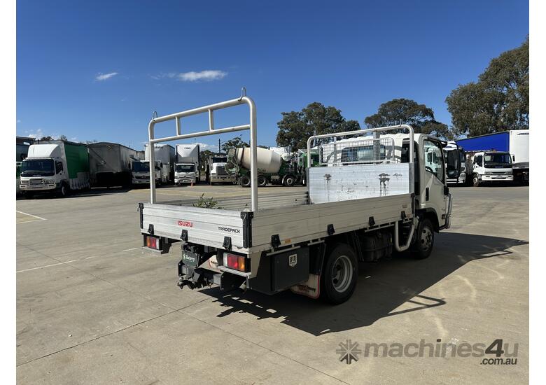 2024 Isuzu NPR 45-155 4x2 Tray Truck