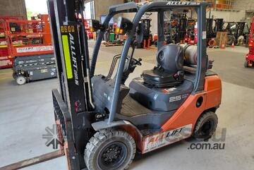 Toyota     32-8FG25 2.5T