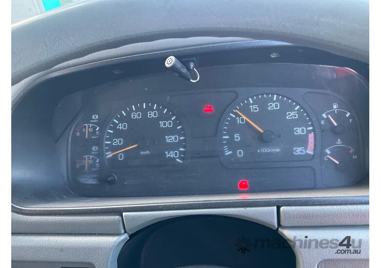 2006 Mitsubishi Fuso Fighter FK600 Pantech Curtainsider