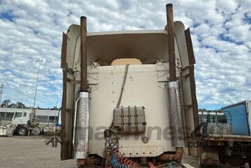2005 Freightliner Columbia FLX Prime Mover Sleeper Cab