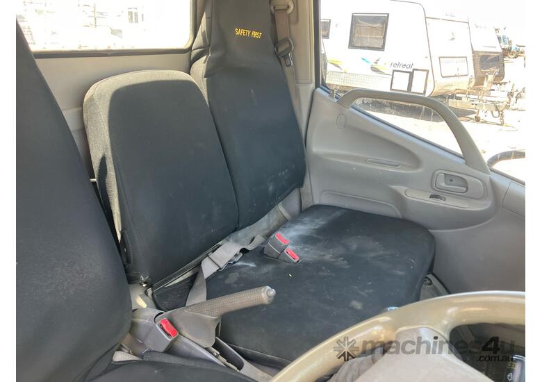 2009 Hino 300 616  Tipper