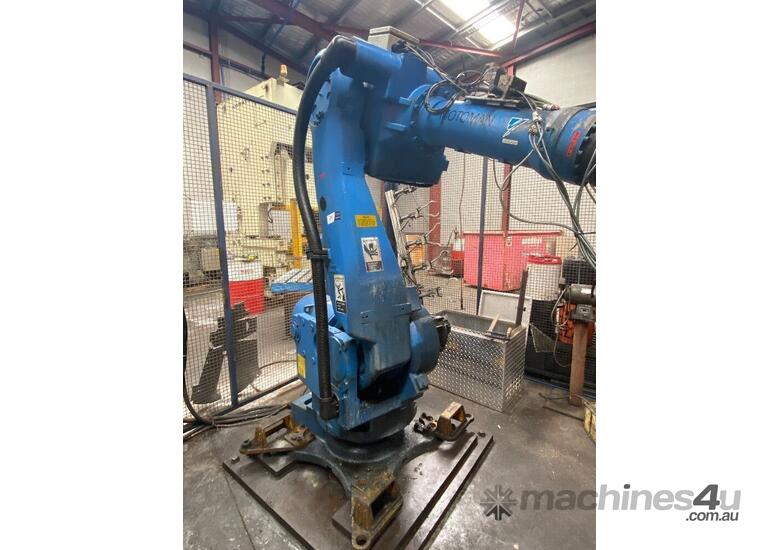 Motoman UP 130 Industrial Robot