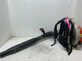 STIHL BR 550 Backpack Blower. - picture0' - Click to enlarge