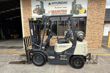 3 Tonne Crown Forklift For Sale