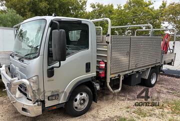 2017 Isuzu NPR45-155 (NH NPRAB D38) truck