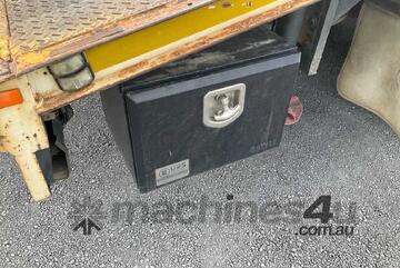 2016 Mitsubishi Fuso FS500 Table Top Beaver Tail