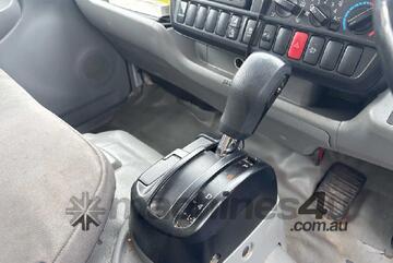 2022 Hino 300 616 Refrigerated Pantech