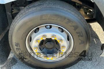 Volvo 2003   FM9 Tipper Day Cab