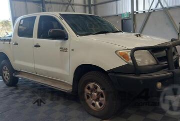 Toyota   Hilux KUN26R