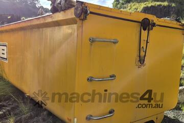 Muscat 2009   Steel Bin