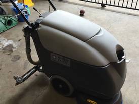 Nilfisk CA410 scrubber electric - picture0' - Click to enlarge