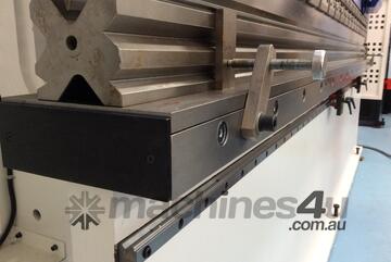 MANUALLY ADJUSTABLE CROWNING BOTTOM PRESS BRAKE TABLE | 4000MM LENGTH | 240MM WIDE