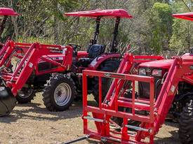 MAHINDRA 4025 2WD 41HP TRACTOR - picture2' - Click to enlarge